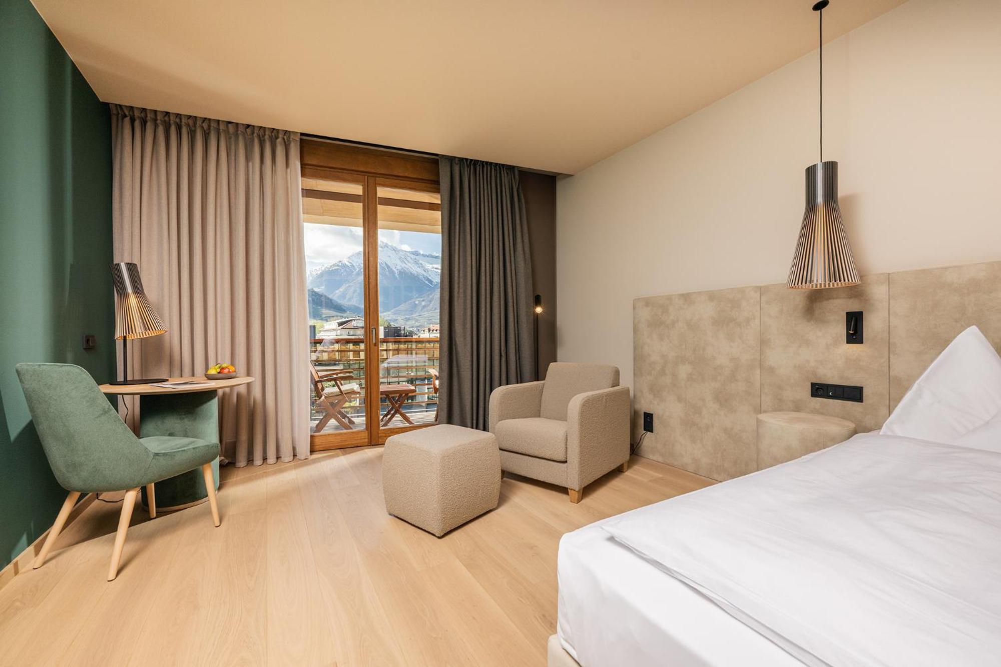 Deluxe Double Room with Balcony,1498512841:JPEG